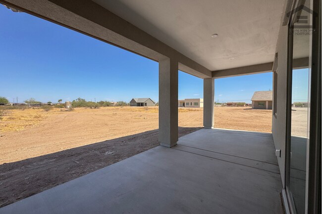 Foto del edificio - 3bed/2bath Home in North Surprise! Ready for Immediate Move-In! -- NO HOA!
