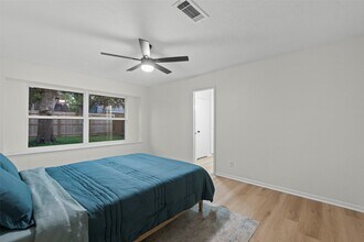 Building Photo - 2610 Moss Hill Dr