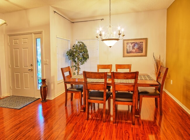 Building Photo - 2515 Grey Dove Ct