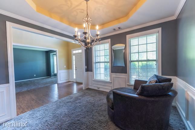 Building Photo - 5 br, 3 bath House - 165 Tudor Way