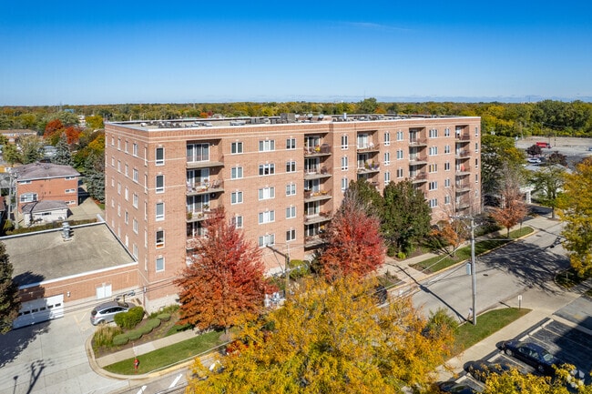 Building Photo - Meridian East