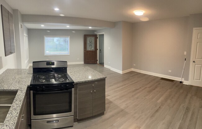 Open Floor Plan! - 721 Tennessee St