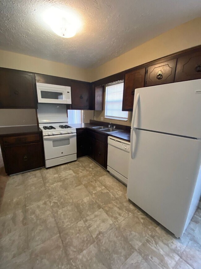 Foto del edificio - Spacious 3Bed/2Ba Brick Home Near Tyndall AFB! *1/2 Off Security Deposit for Active-Duty Miliary!*
