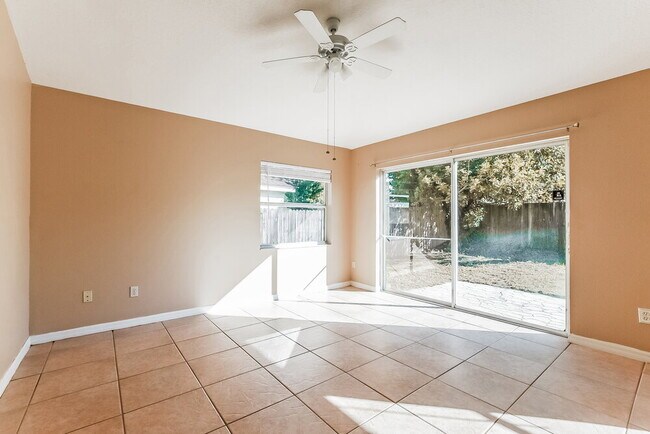 Foto del edificio - 1040 Shale Trail St