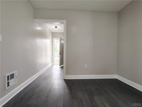 Building Photo - 1539 Taylor Ave