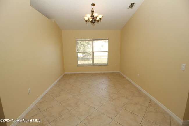 Foto del edificio - 798 Bryant Rd