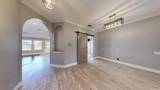 Building Photo - 1009 Crimson Cove Dr