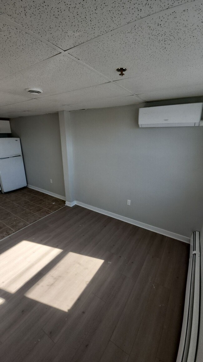 Building Photo - 523-523 Prince St