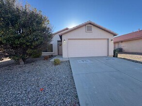 Building Photo - 1113 San Jacinto Dr