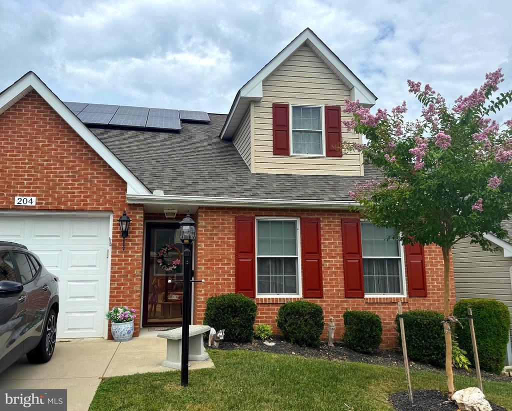 Primary Photo - 204 Frock Dr