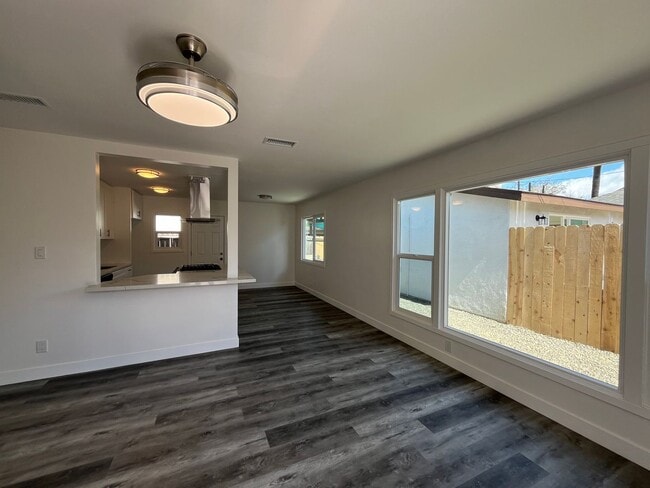 Foto del edificio - Move in Special !!!!   Cozy 2 bedrooms Hou...
