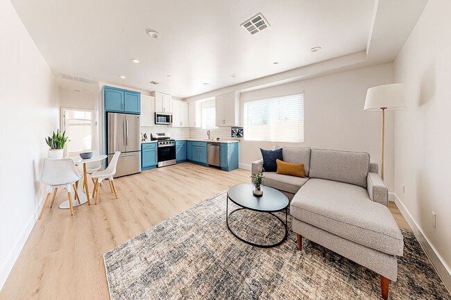 Foto del edificio - 3920-3922 1/2 Brighton Ave