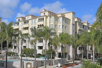 Building Photo - La Jolla Crossroads Apartments