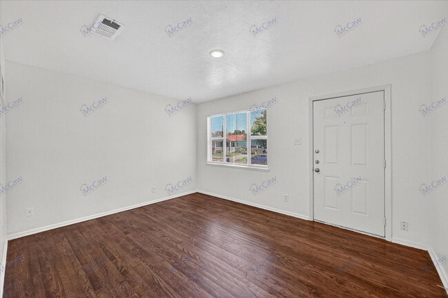 Foto del edificio - 2848 Beasley Dr
