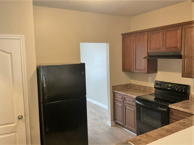 Building Photo - 2225 Bigwood Trl
