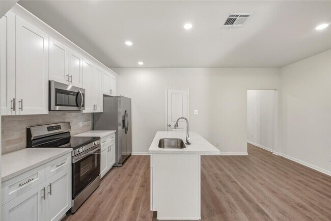 Foto del edificio - 714 W Dallas St