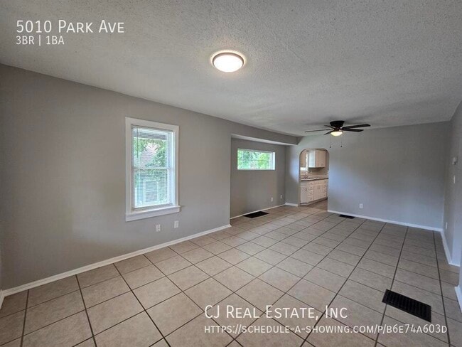 Building Photo - 5010 Park Ave