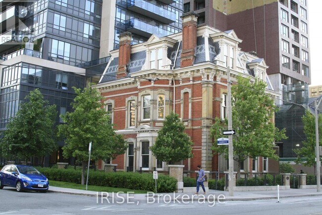 Photo du bâtiment - 28 Linden St