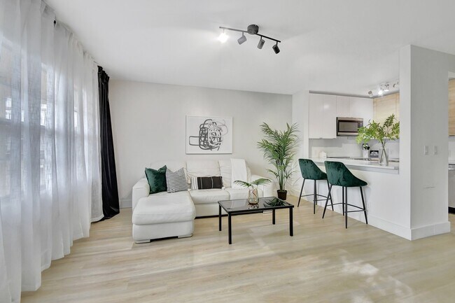 Foto del edificio - 111 Mansfield C