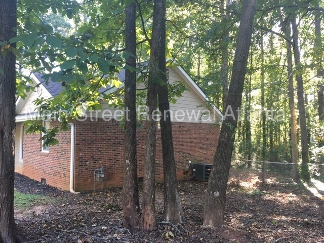 Building Photo - 7616 Howell Ln