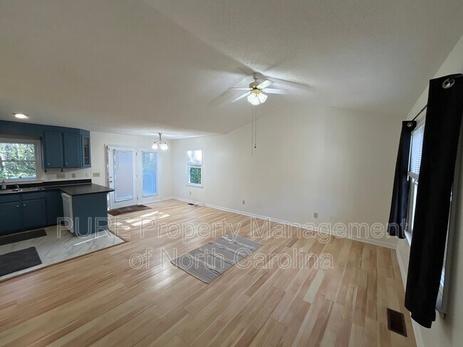 Foto del edificio - 94 Wilson St NE