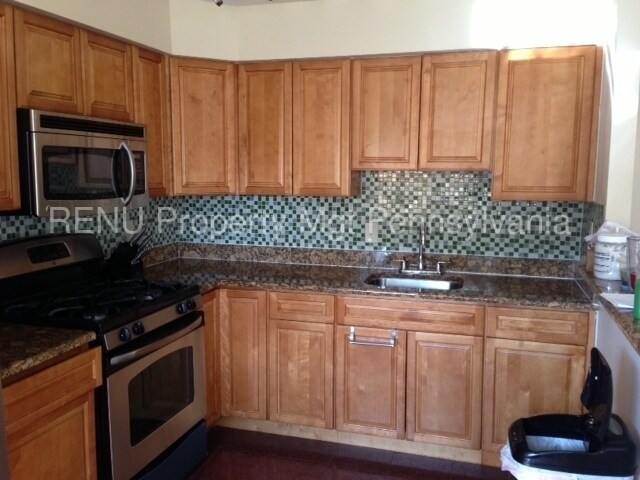 Building Photo - 12437 Sweet Briar Rd