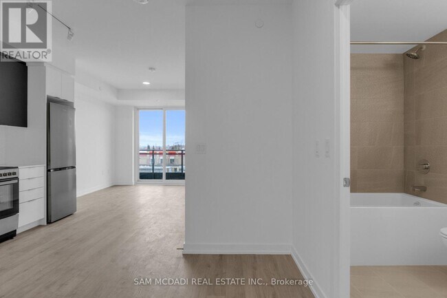 Photo du bâtiment - 9751 Markham Rd