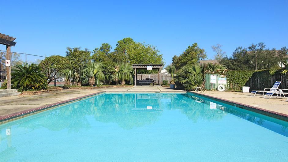 Foto principal - 2211 Cobblestone Ln