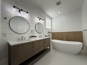 Building Photo - 1608 Patterson St