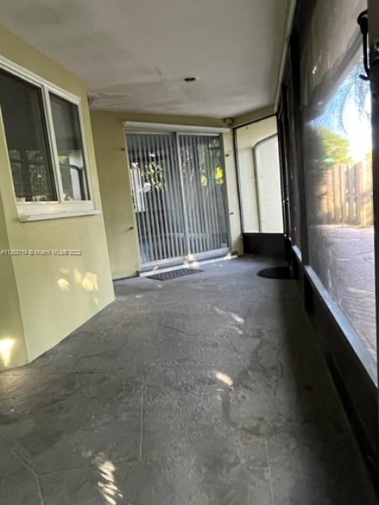 Foto del edificio - 3351 NE 17th Ave