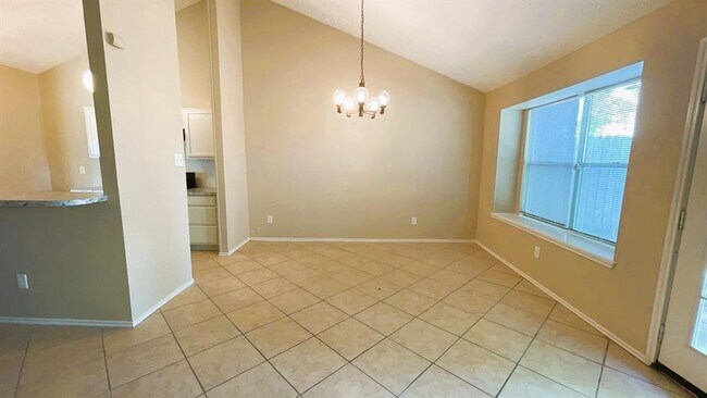 Building Photo - 5534 Oak Falls Dr