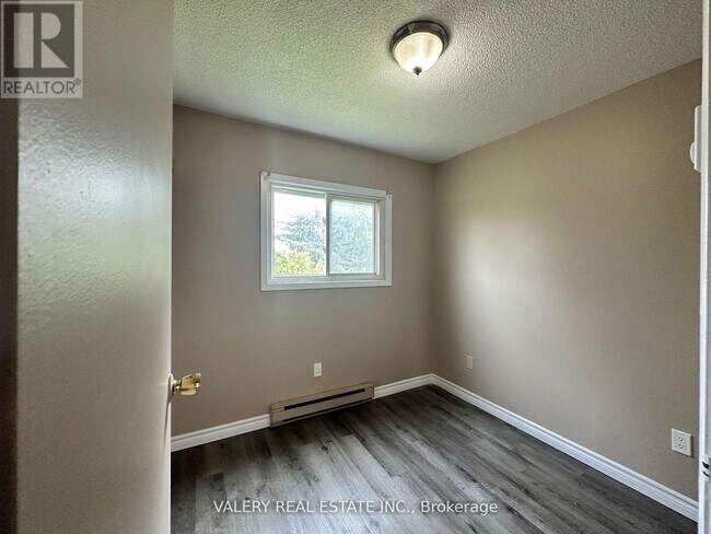 Building Photo - 9 Lowndes Ave