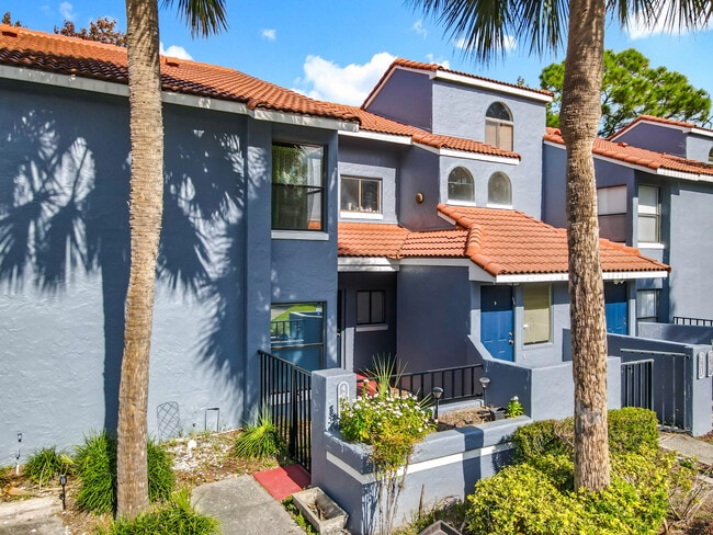 Foto del edificio - 4711 Capri Plz