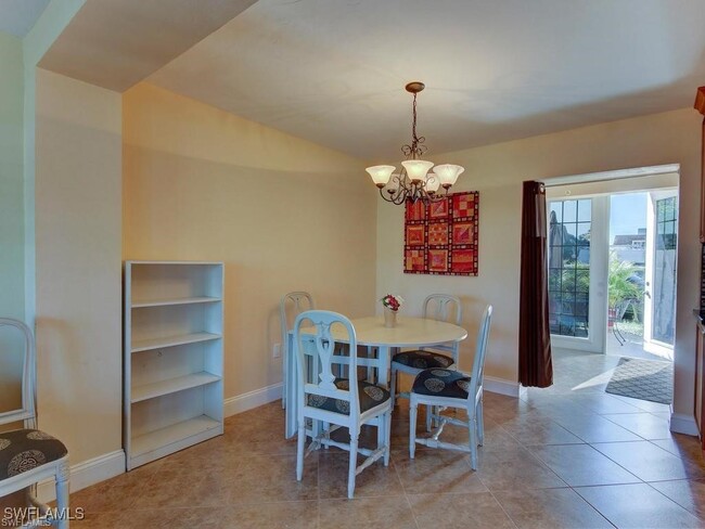 Foto del edificio - 4912 Hawaii Blvd