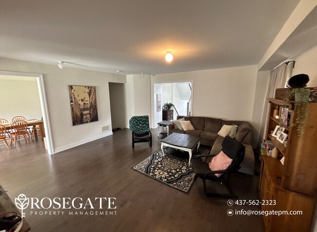Building Photo - Spacious 4-Bedroom Detached Home with 6 Parking Spaces – Innisfil
