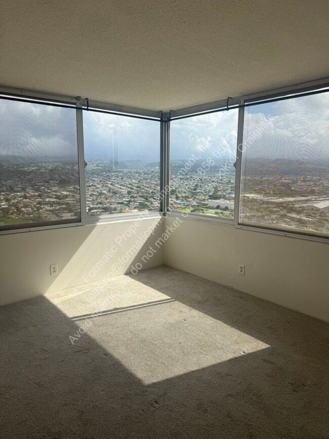 Building Photo - 1060 Kamehameha Hwy