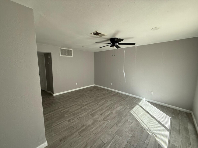 Photo - 1819 N 40th St Apartment