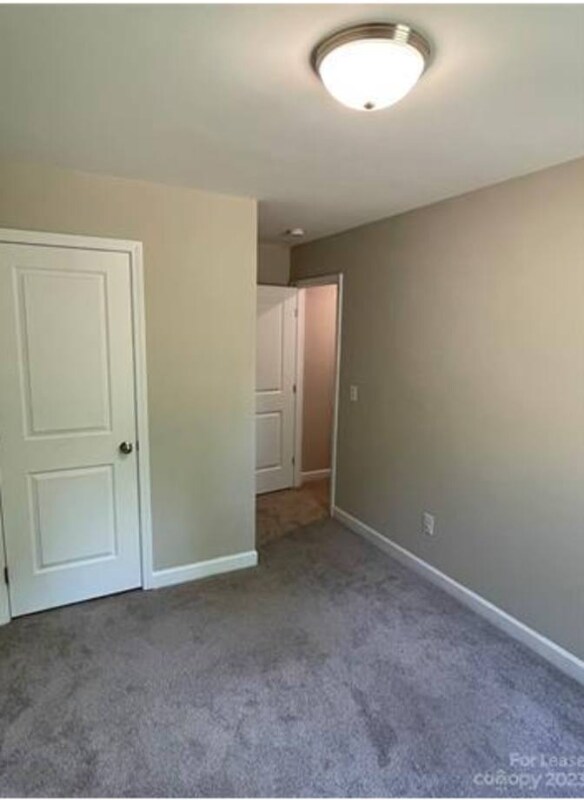 Foto del edificio - 562 Kirk St