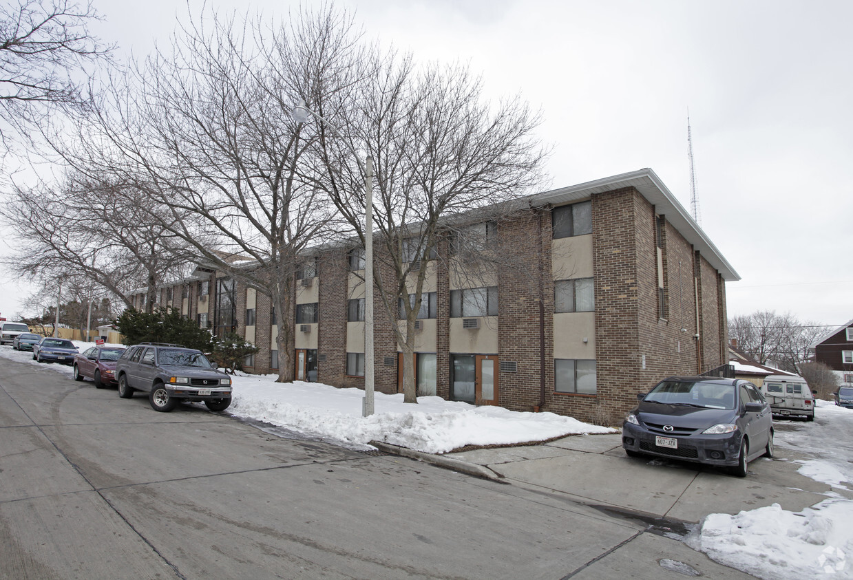 Building Photo - Singer Circle Apartments