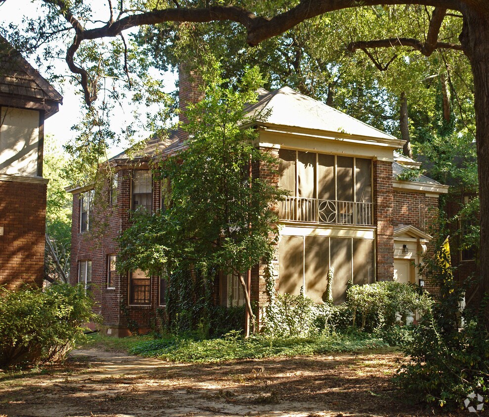 21622166 Washington Ave, Memphis, TN 38104 Apartments in Memphis, TN