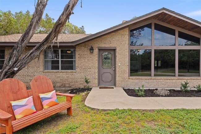 Building Photo - 121 Merrywood Ln