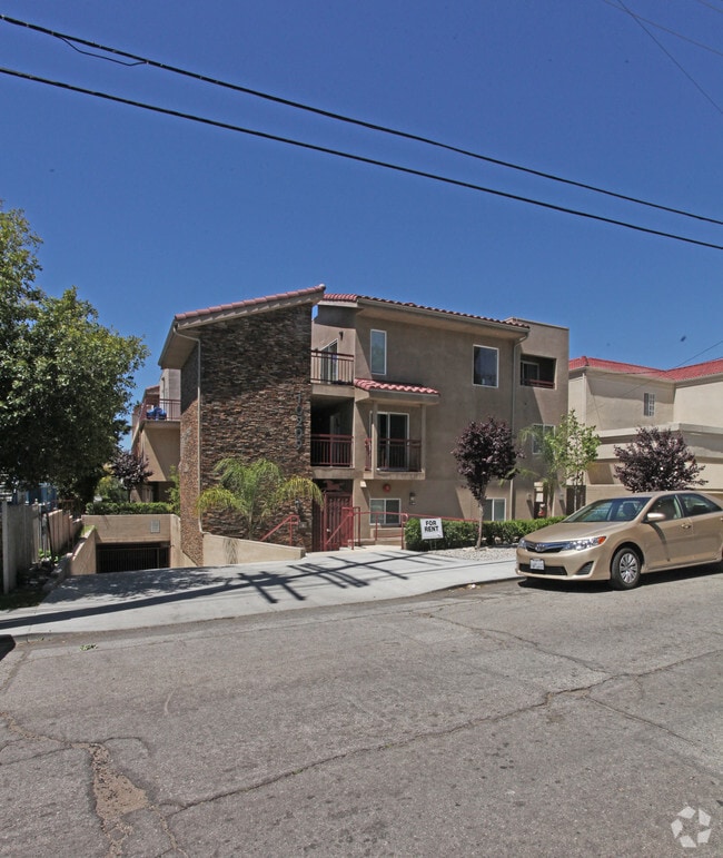 Building Photo - 10209 Hillhaven Ave