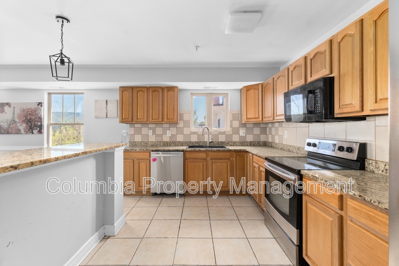 Photo - 1829 Providence St NE