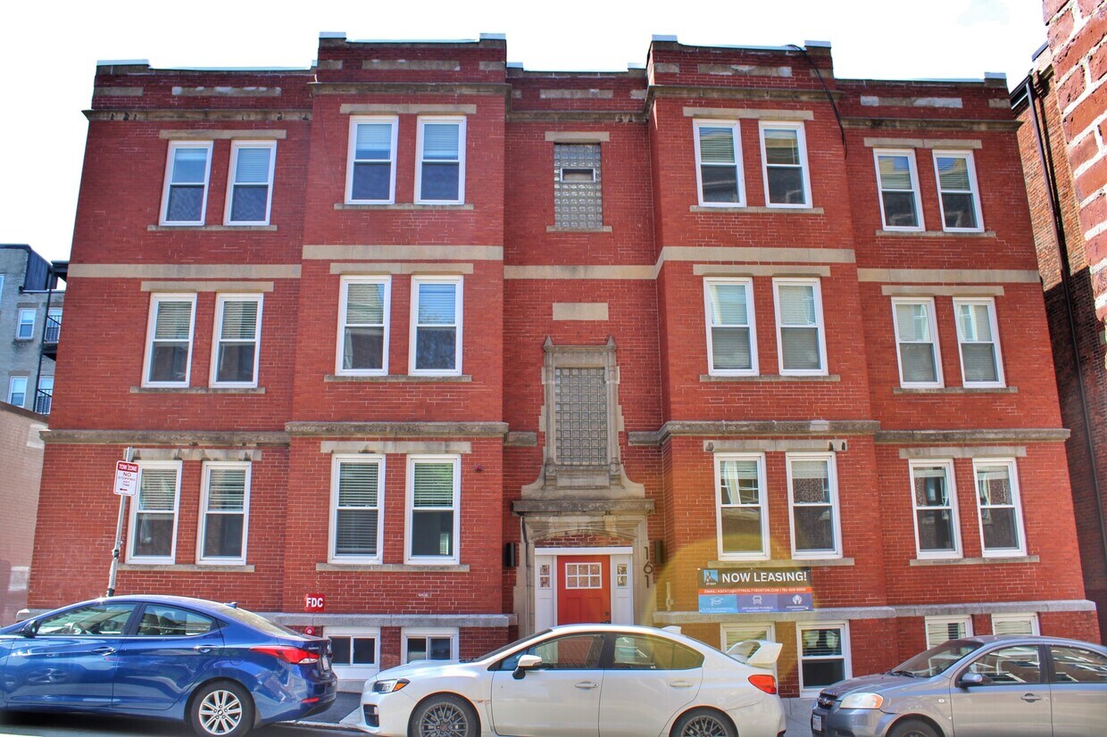 Primary Photo - 162 Allston St