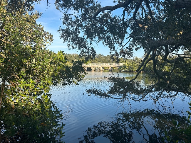 Foto del edificio - 1815 Apache Trail
