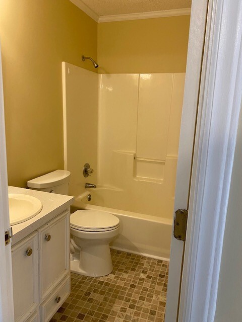 Master Bath - 4101 Bridge Ct