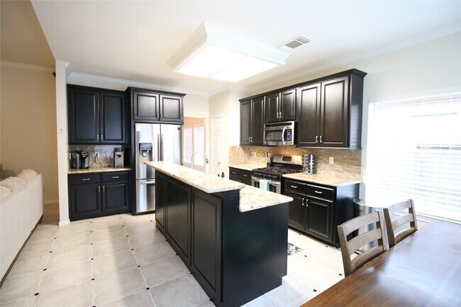 Foto del edificio - 114 Chandler Ct