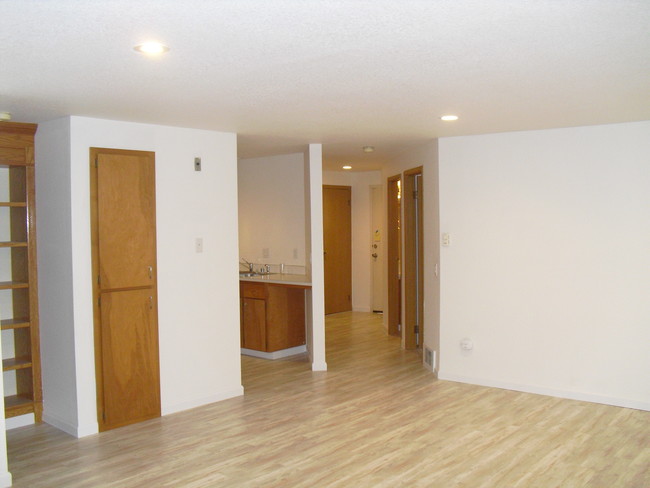 Dining Room - 8218 126th Ave NE