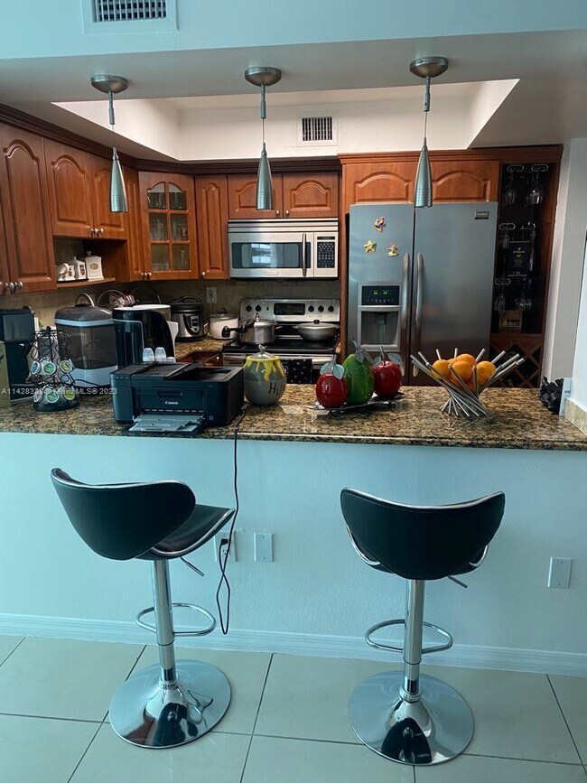 Foto del edificio - 9440 W Flagler St