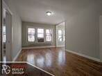 Foto principal - 3721 N Pine Grove Ave